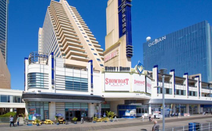 Astonishing Ocean Front Condo Cozysuites At Showboat Atlantic City Extérieur photo